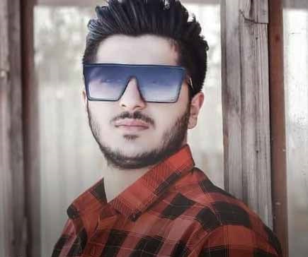 امیر سیاوشی یادش بخیر بودیم مثل دو پرنده 